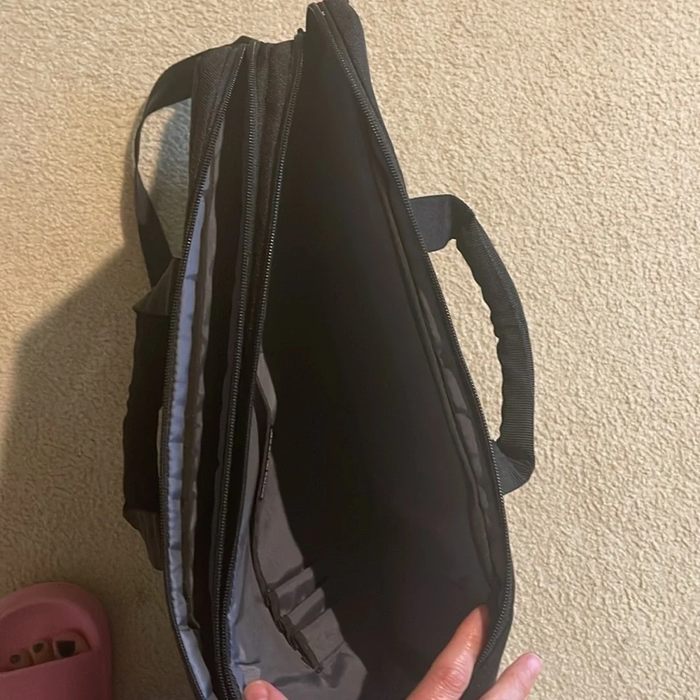 Black Swiss gear laptop bag